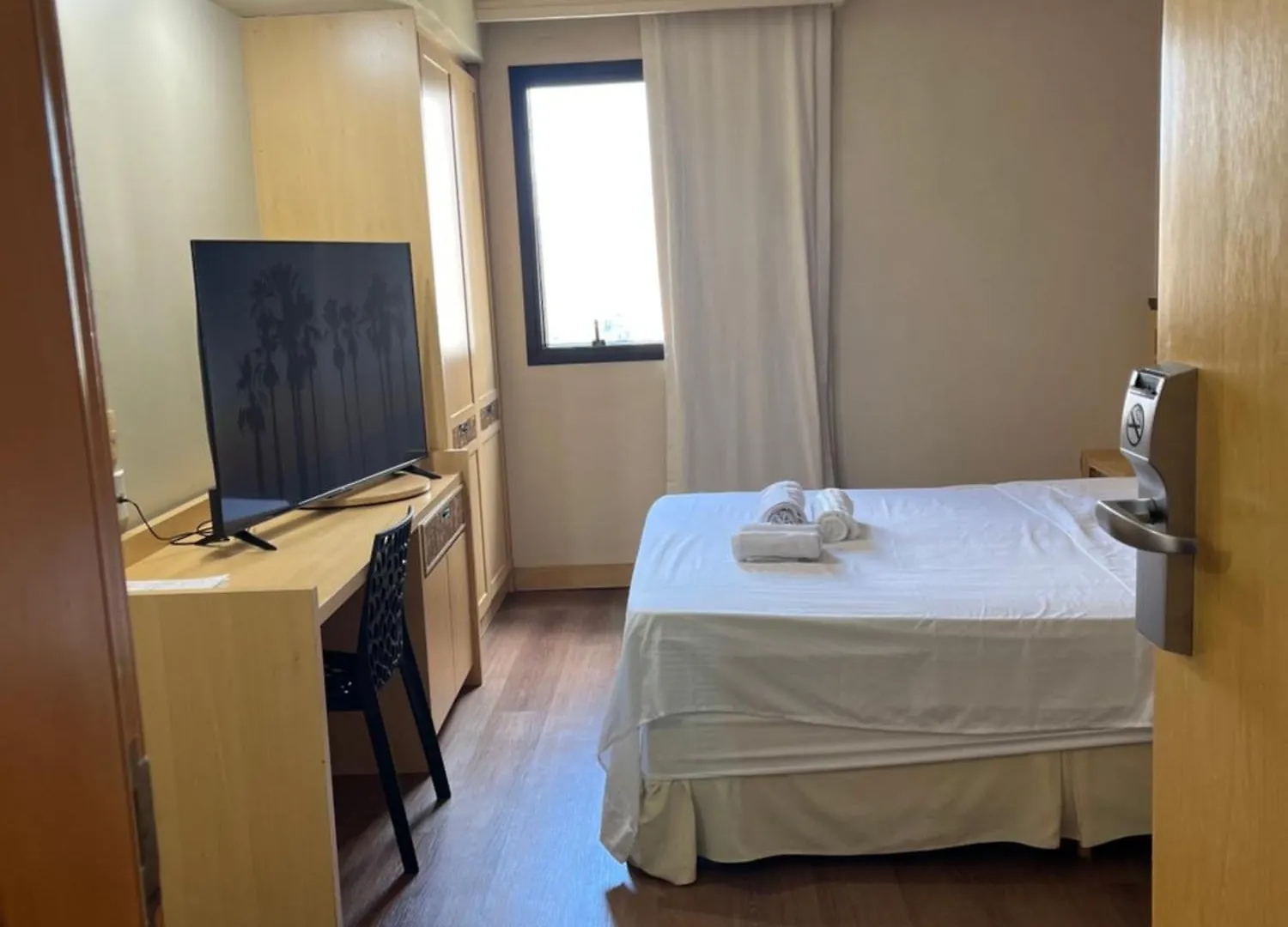 Hotel M&V Flats - Predio Let'S Idea- 1 Km Mane Garrincha - 500M Esplanada Dos Ministerios - Ar Condicionado - Cama Queen Size - Piscina - Academia