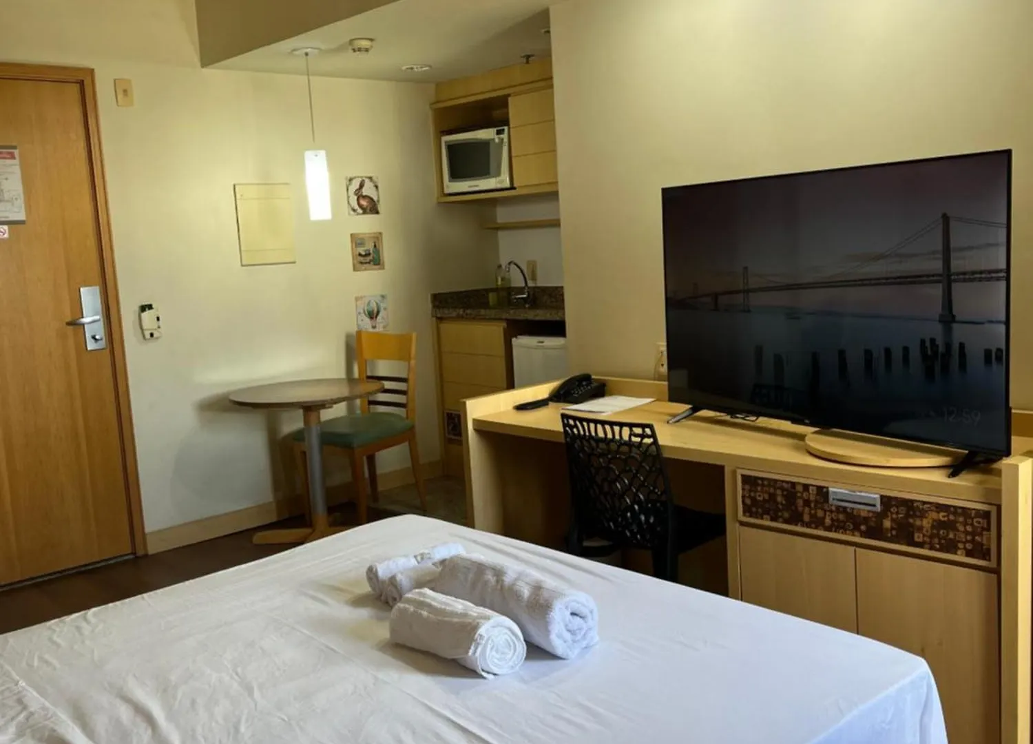 Hotel M&V Flats - Predio Let'S Idea- 1 Km Mane Garrincha - 500M Esplanada Dos Ministerios - Ar Condicionado - Cama Queen Size - Piscina - Academia