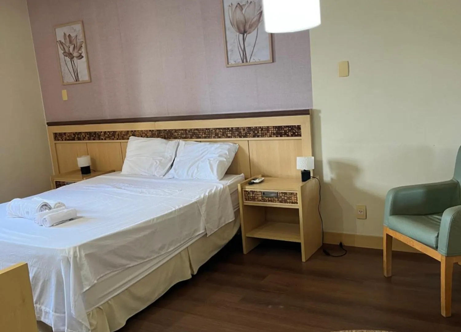 M&V Flats - Predio Let'S Idea- 1 Km Mane Garrincha - 500M Esplanada Dos Ministerios - Ar Condicionado - Cama Queen Size - Piscina - Academia 5*, Brasilia